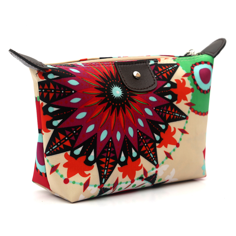 Korean velvet dumplings, nylon cosmetic bags, cosmetic bags, toiletry bags, clutch bags, promotional gifts for beauty stores, cosmetic bags details Picture