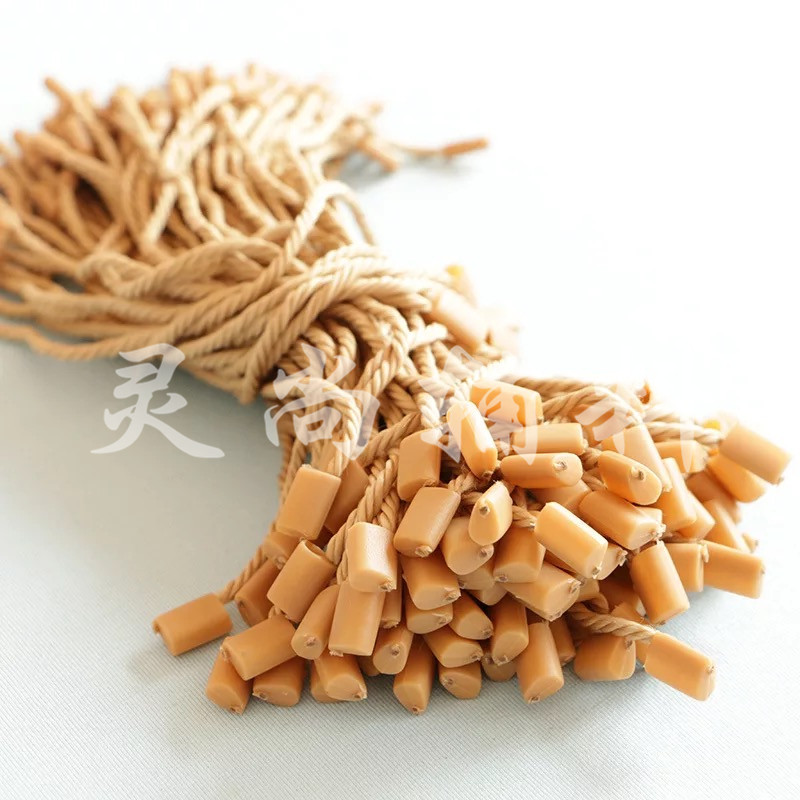 服装辅料/吊牌/吊粒产品图