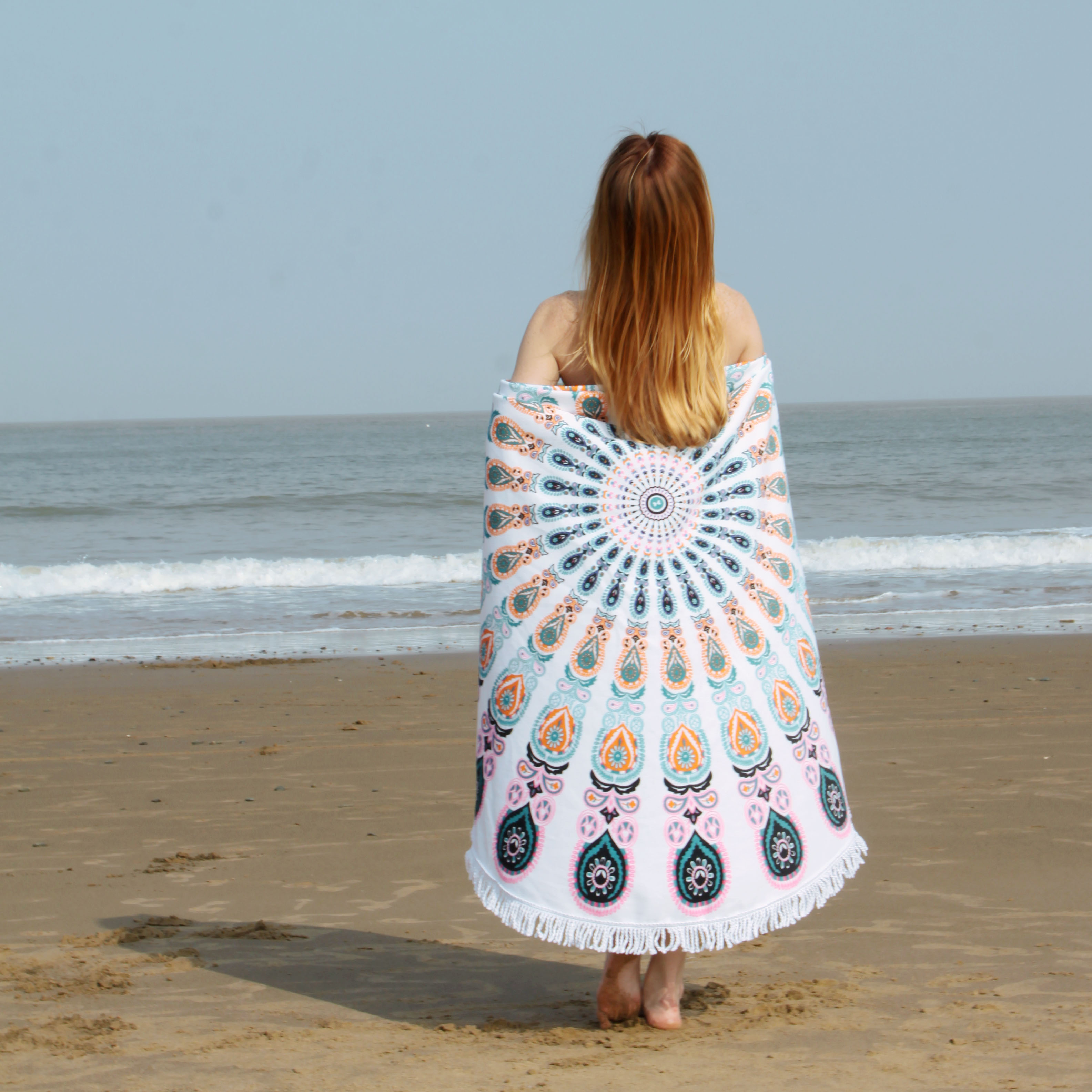 Direct sales of European and American style Suzhou beach towels, round superfine fiber reactive printed beach towels from the manufacturer Specification image