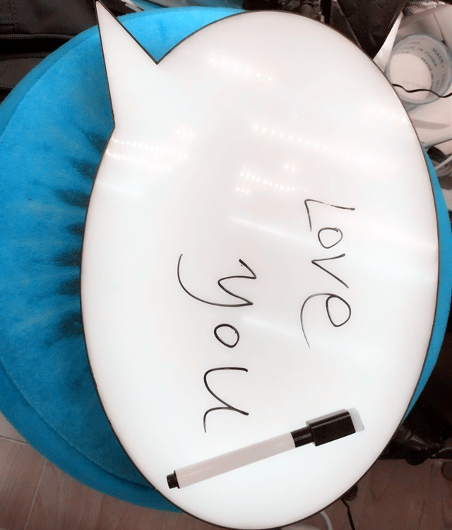 New dialogue message board table light box Creative erasable dialogue light box details Picture
