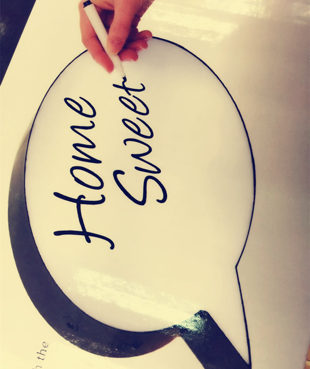 New dialogue message board table light box Creative erasable dialogue light box Application Scenario