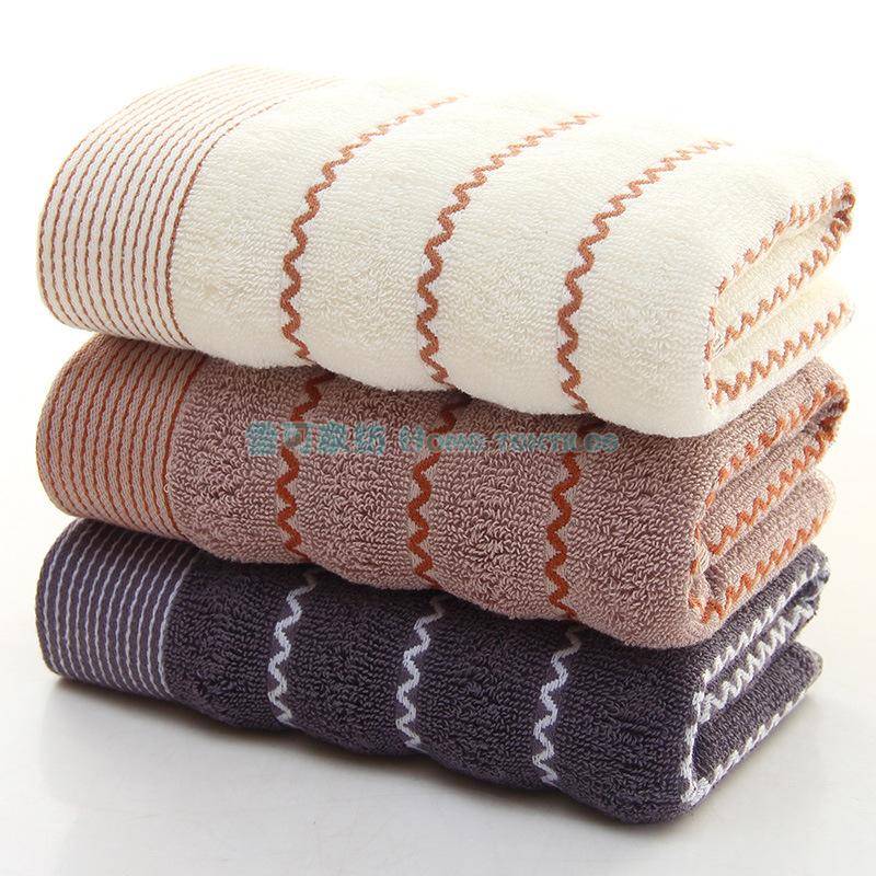 Pure cotton towels with thickened water ripple patterns are exclusively for supermarkets and can be customized by gift companies with embroidered logos details Picture
