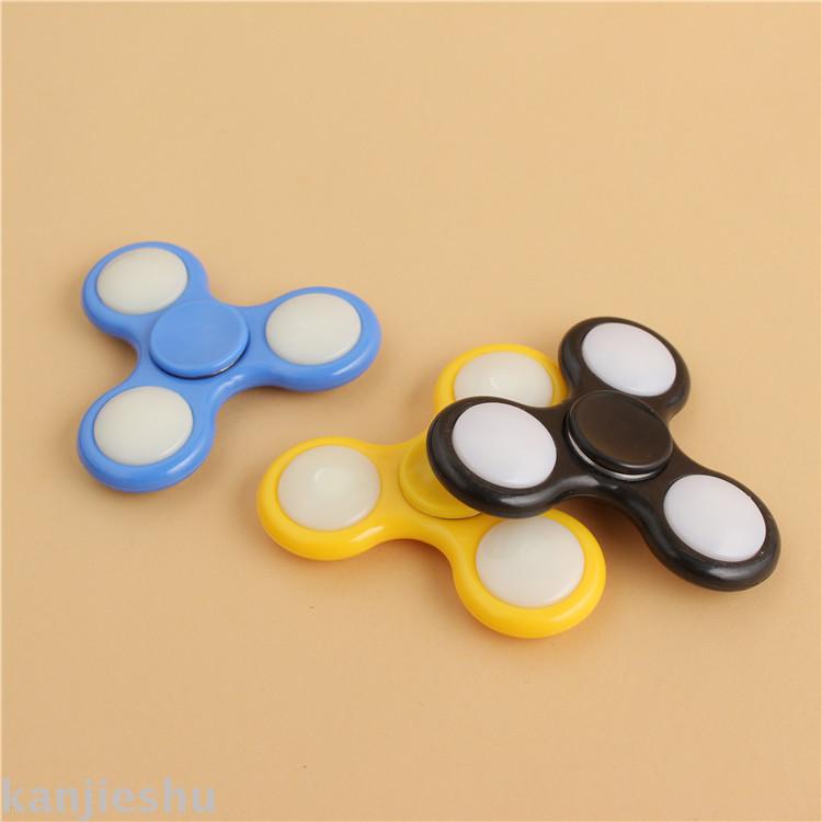 指尖陀螺热卖3档开关发光创意减压运动Hand玩具