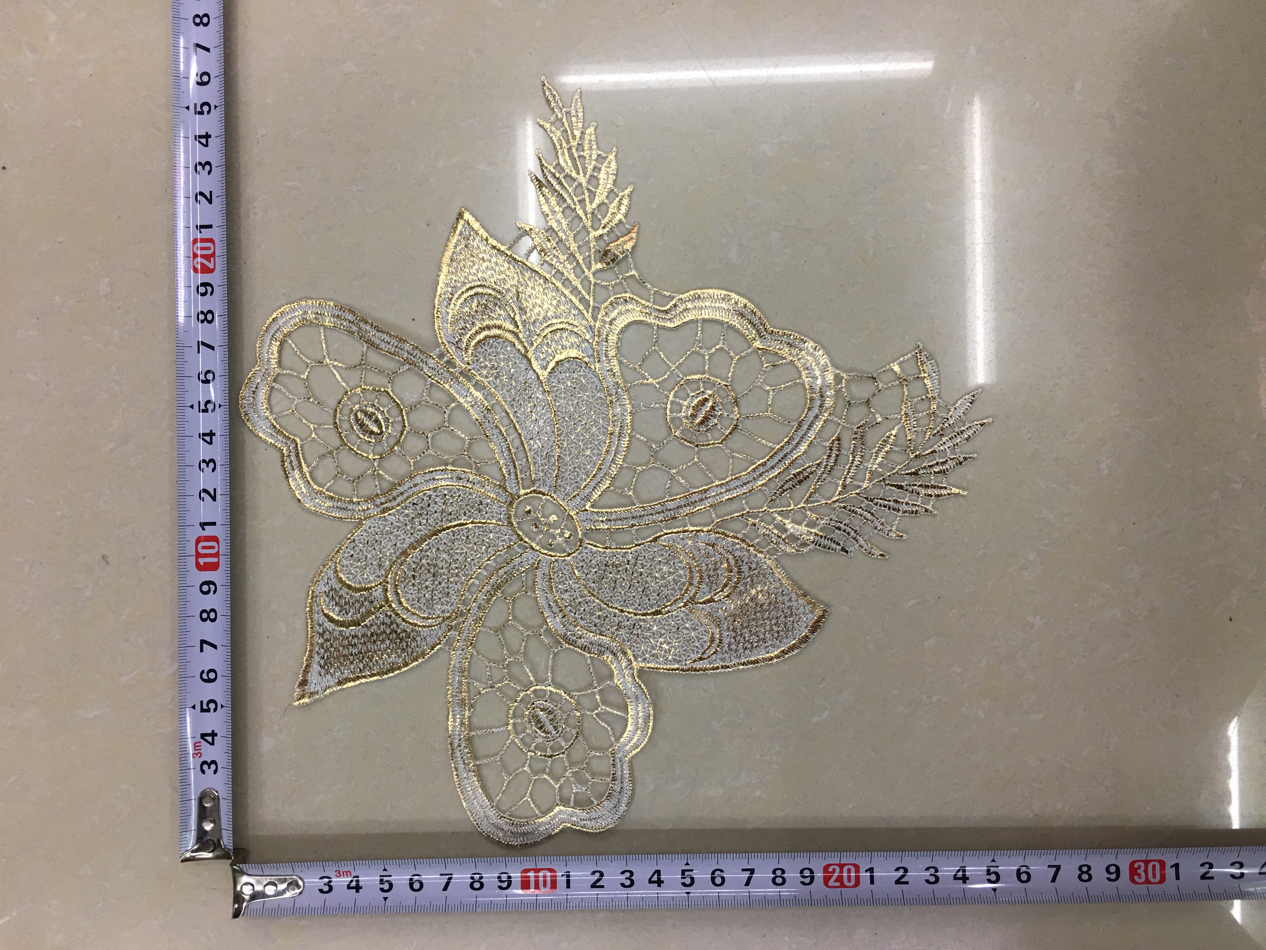 水溶刺绣 朵花 围巾 服装 裙子 打底裤 防晒衣 烫金花边