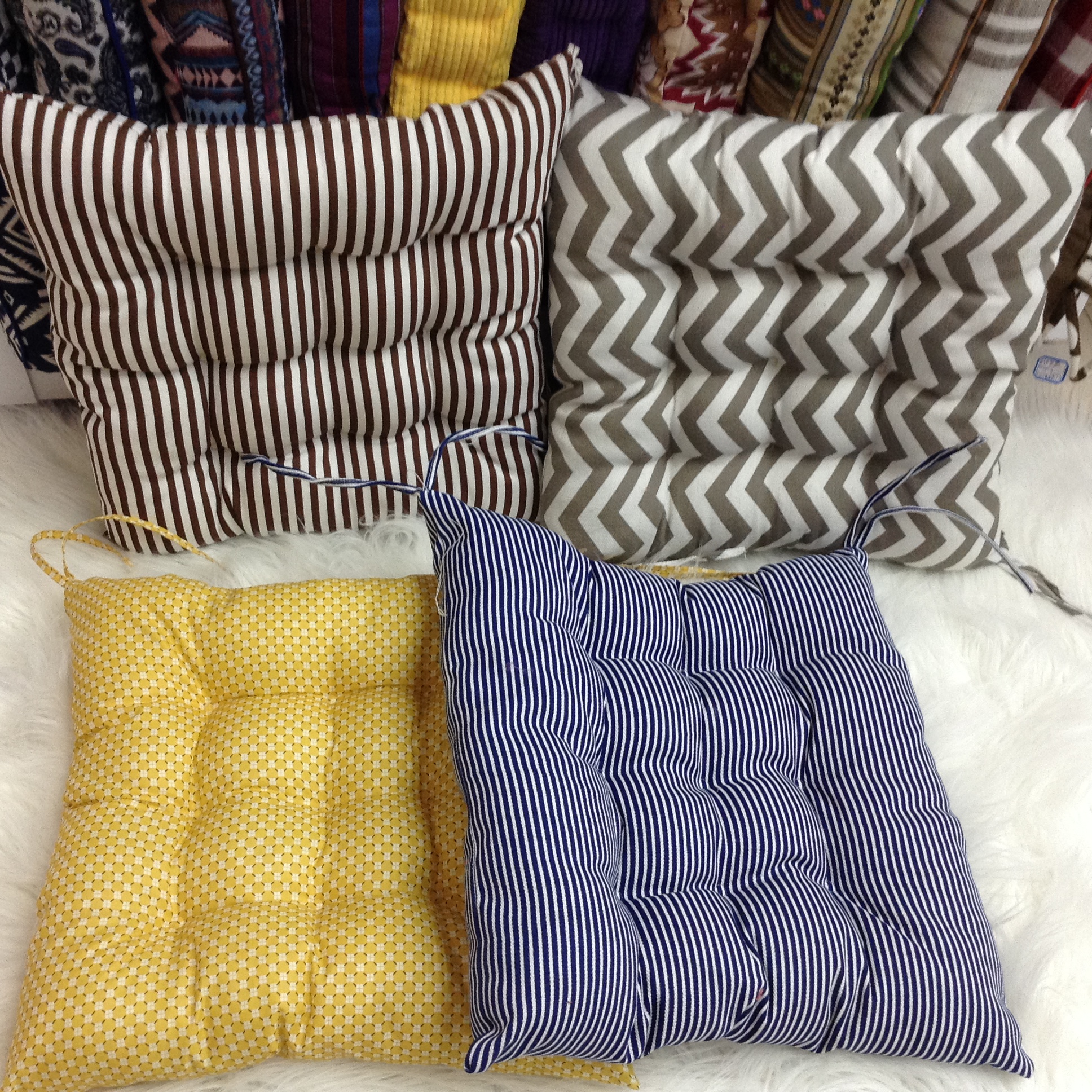 条纹九针垫涤纶坐垫 椅垫加厚抱枕学生坐垫