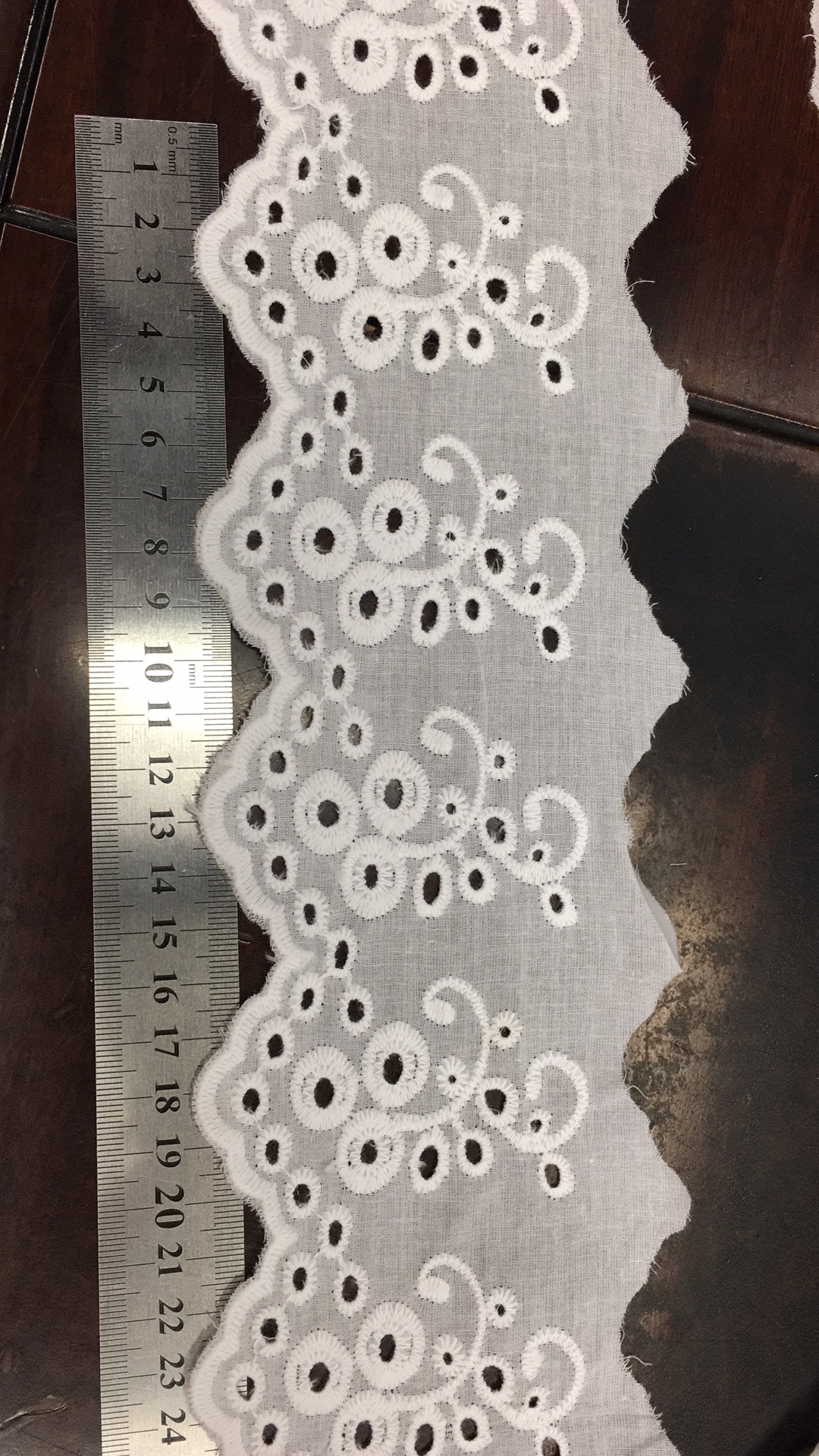 Factory direct sales of high-quality ready-made knitted cotton embroidered lace Specification image
