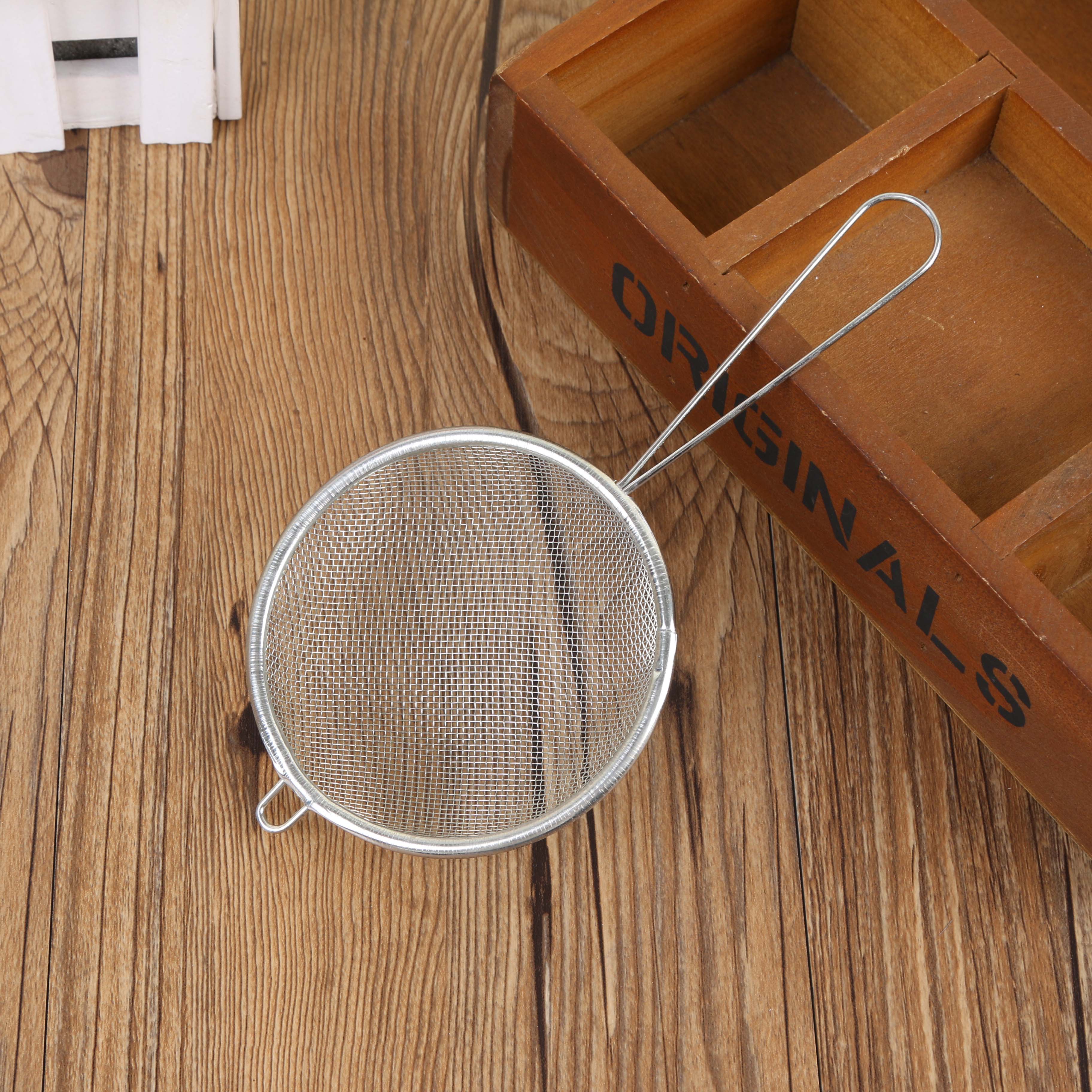 Small stainless steel oil grid juice and soy milk filter screen, oil foam scooping spoon, strainer sieve Specification image