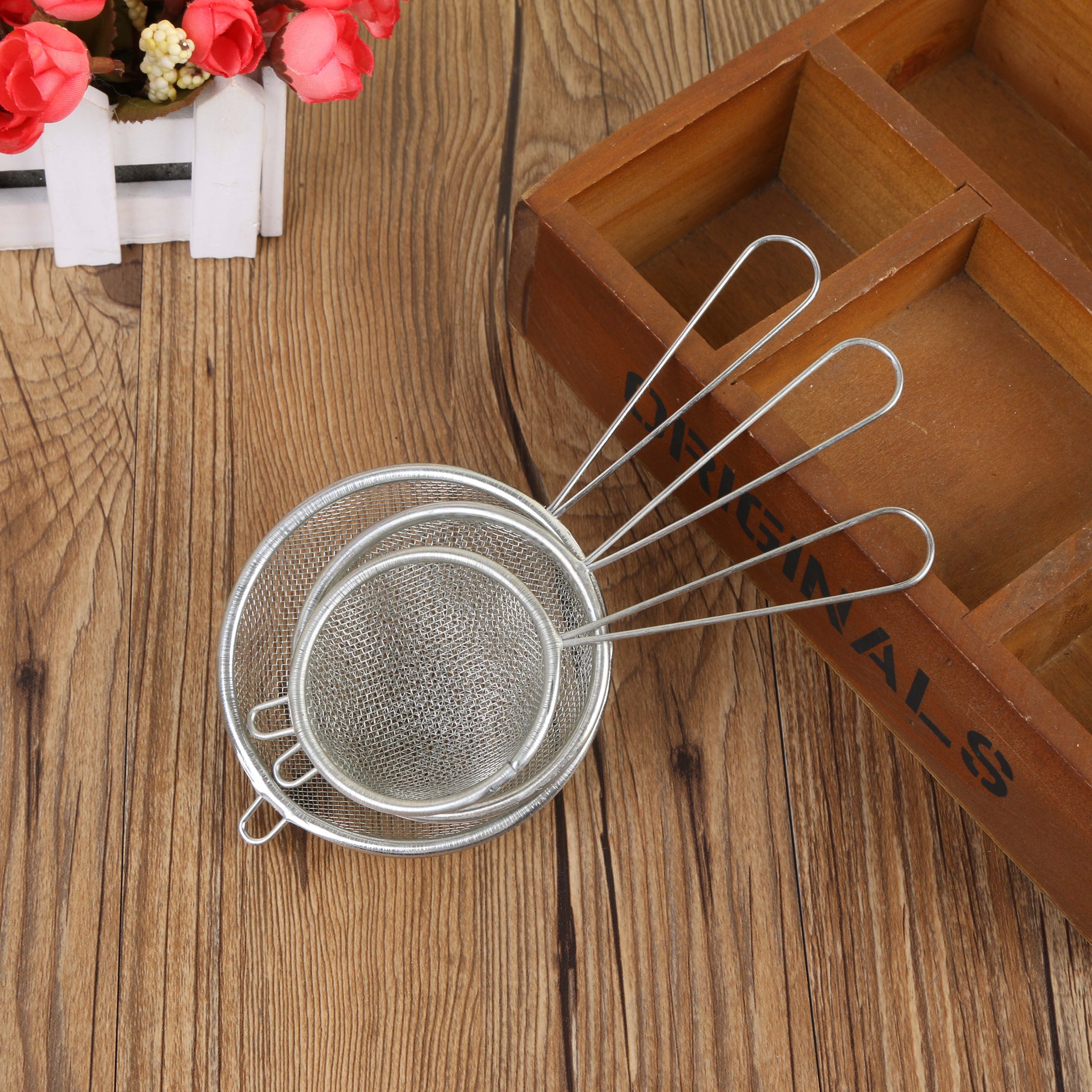 Small stainless steel oil grid juice and soy milk filter screen, oil foam scooping spoon, strainer sieve details Picture
