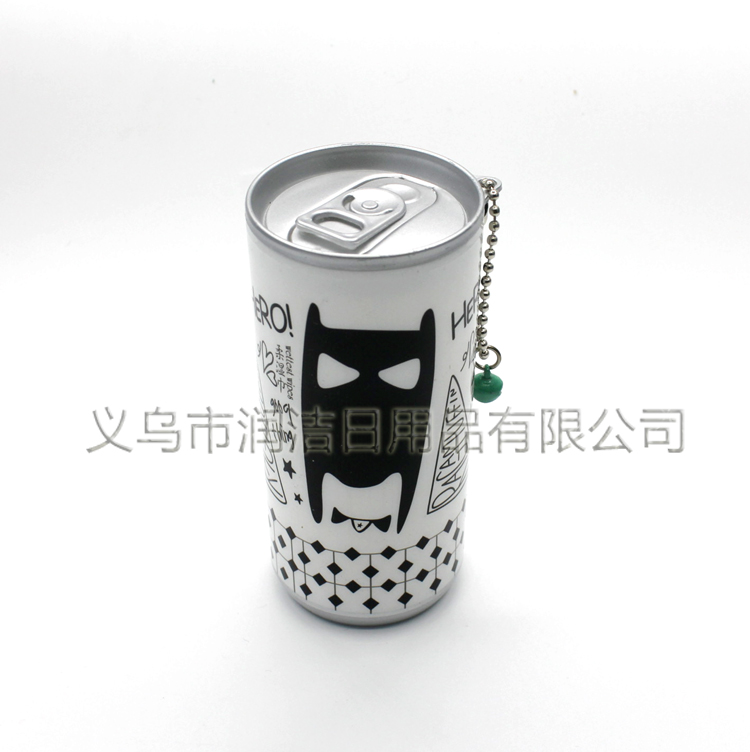 Export 30 pieces of black and white patterned high can cola bucket wet wipes for foreign trade Application Scenario