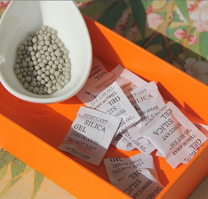厂家直销 硅胶矿物环保干燥剂 防潮干燥剂 2克防潮剂