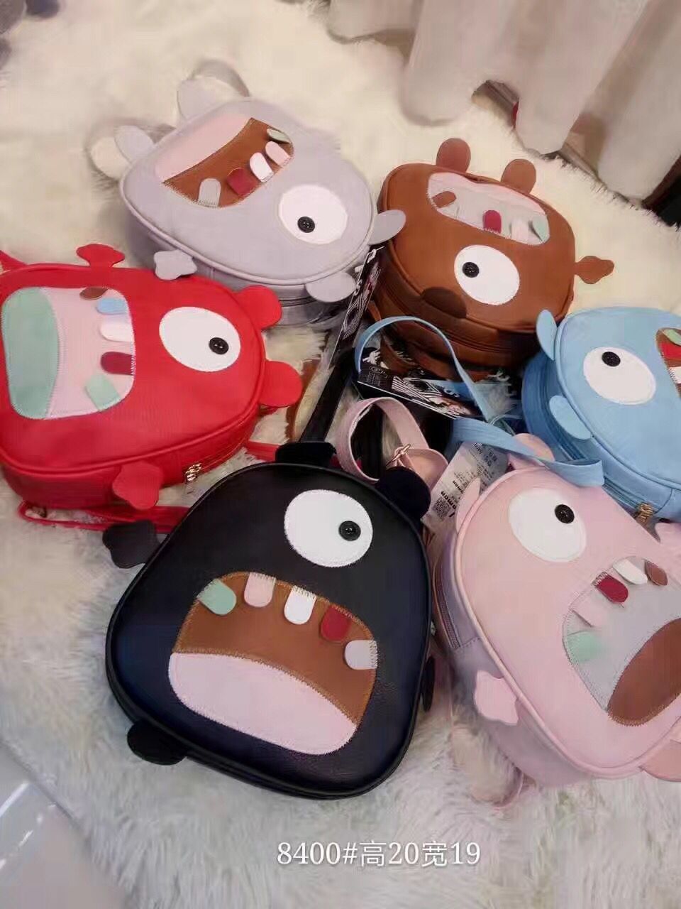"Love Dance Children's Backpack, Backpack, Crossbody Bag, Handbag, Bear Three-in-one Bag. details Picture