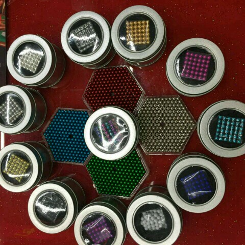 玩具磁力棒实物图