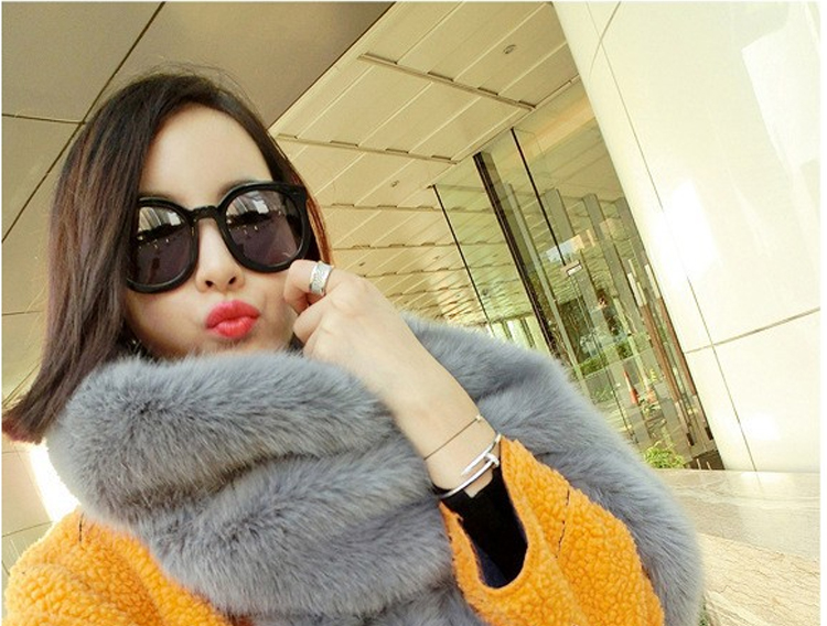 Autumn And Winter New Fox Hair Scarf Female Rex Rabbit Hair Bib Imitation Fur Cape details Picture
