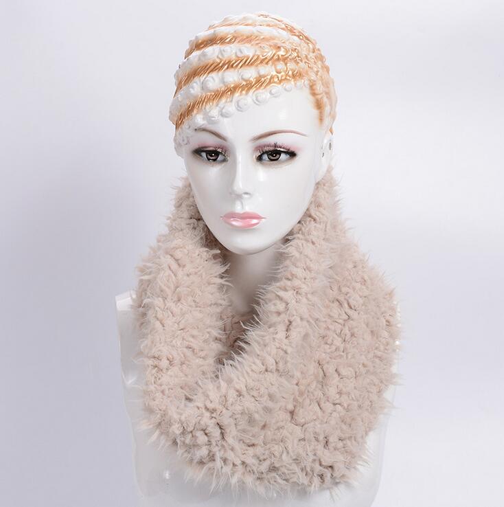 Winter Wool-Like Explosive Monochrome Thick Neck Application Scenario