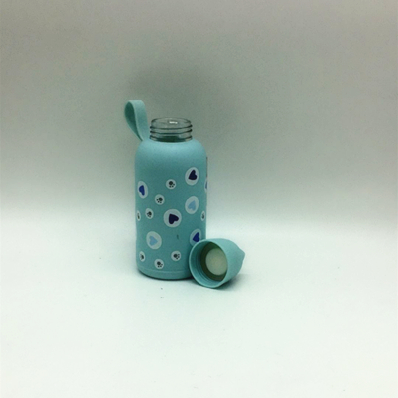 Cute cartoon cup, creative water cup, portable Application Scenario