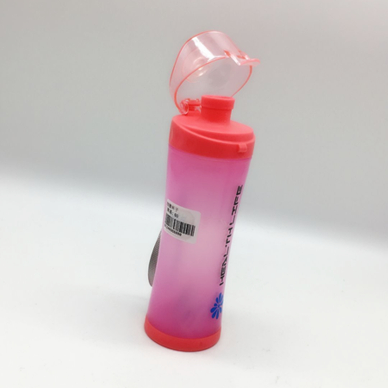 Narrow-waisted cup sports water cup buckle Application Scenario