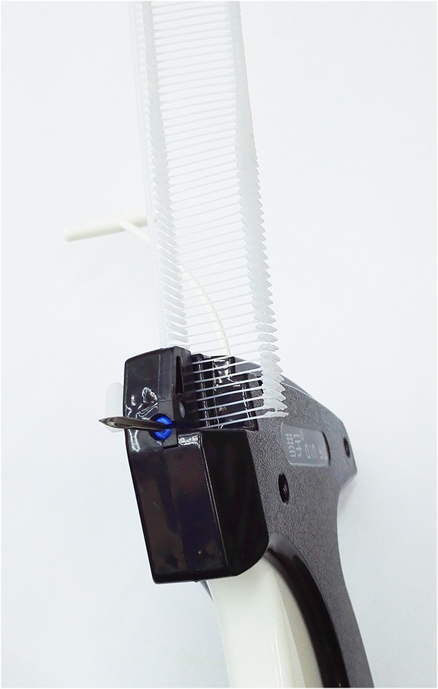 Tag gun, glue needle, glue needle gun, pin header gun, tag needle gun, tag gun, tag label, snatch clothing tag binding machine, glue needle machine, label gun, DUKE sock gun