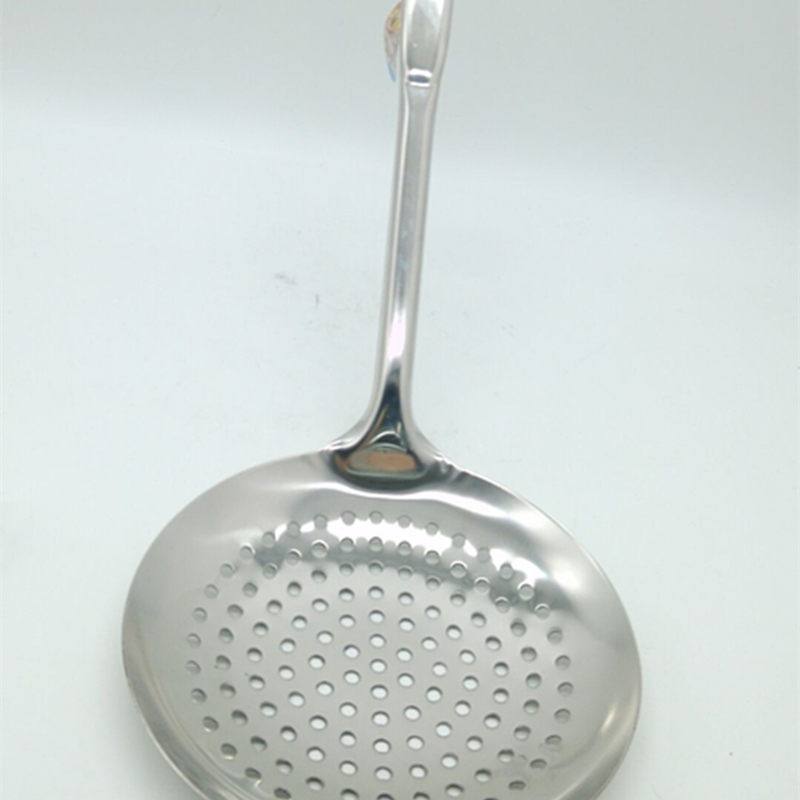 Stainless steel square handle non-magnetic funnel filter strainer No. 18 1.2mm Application Scenario