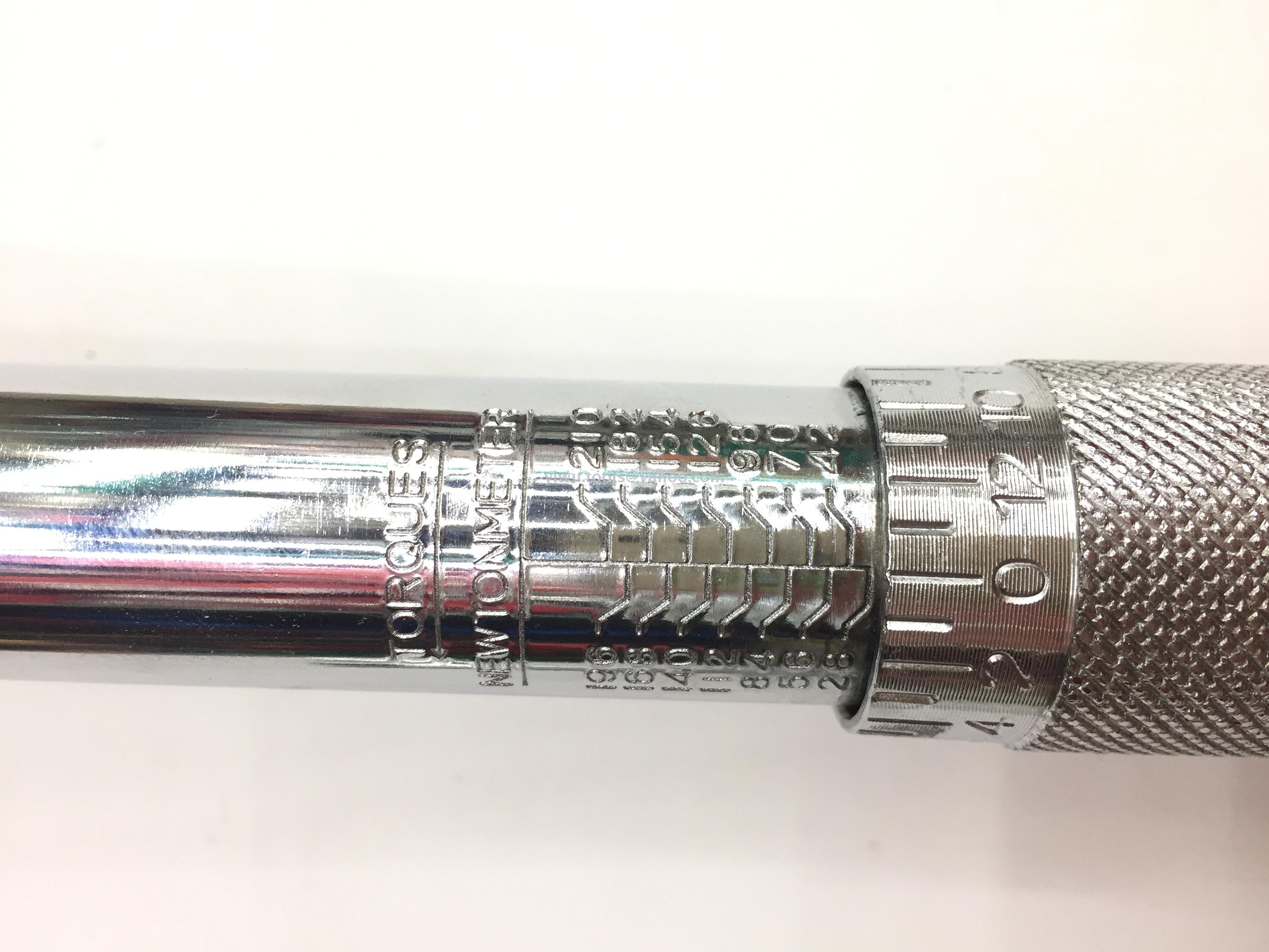 20kg预置式扭力扳1/2组套自脱棘轮扳手镜面细节图