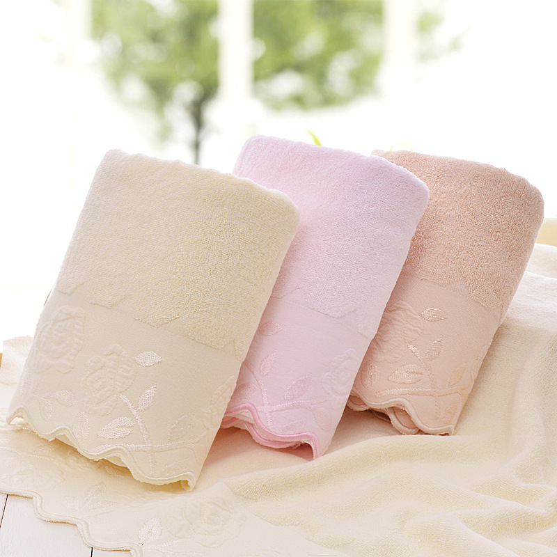 Factory direct sales of jacquard soft skin care products that do not fade or shed hair. Wholesale of household rose lace bath towels details Picture
