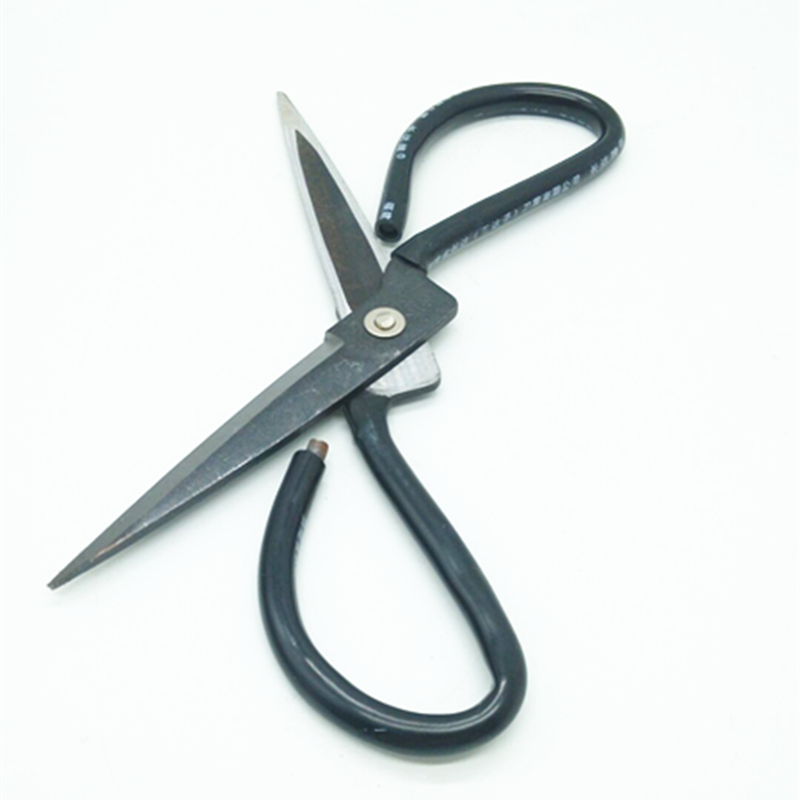 Black sheathed scissors, leather scissors, and large scissors are mostly used Application Scenario