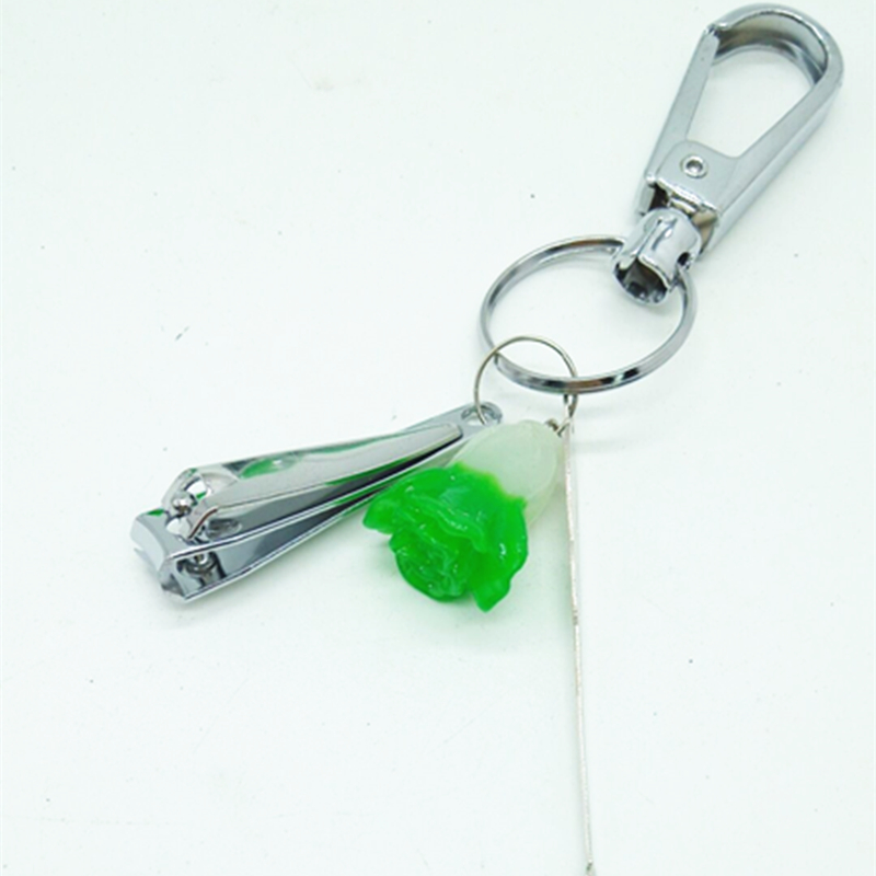 玉白菜钥匙扣 带挖耳勺指甲剪钥匙圈 金属钥匙链细节图