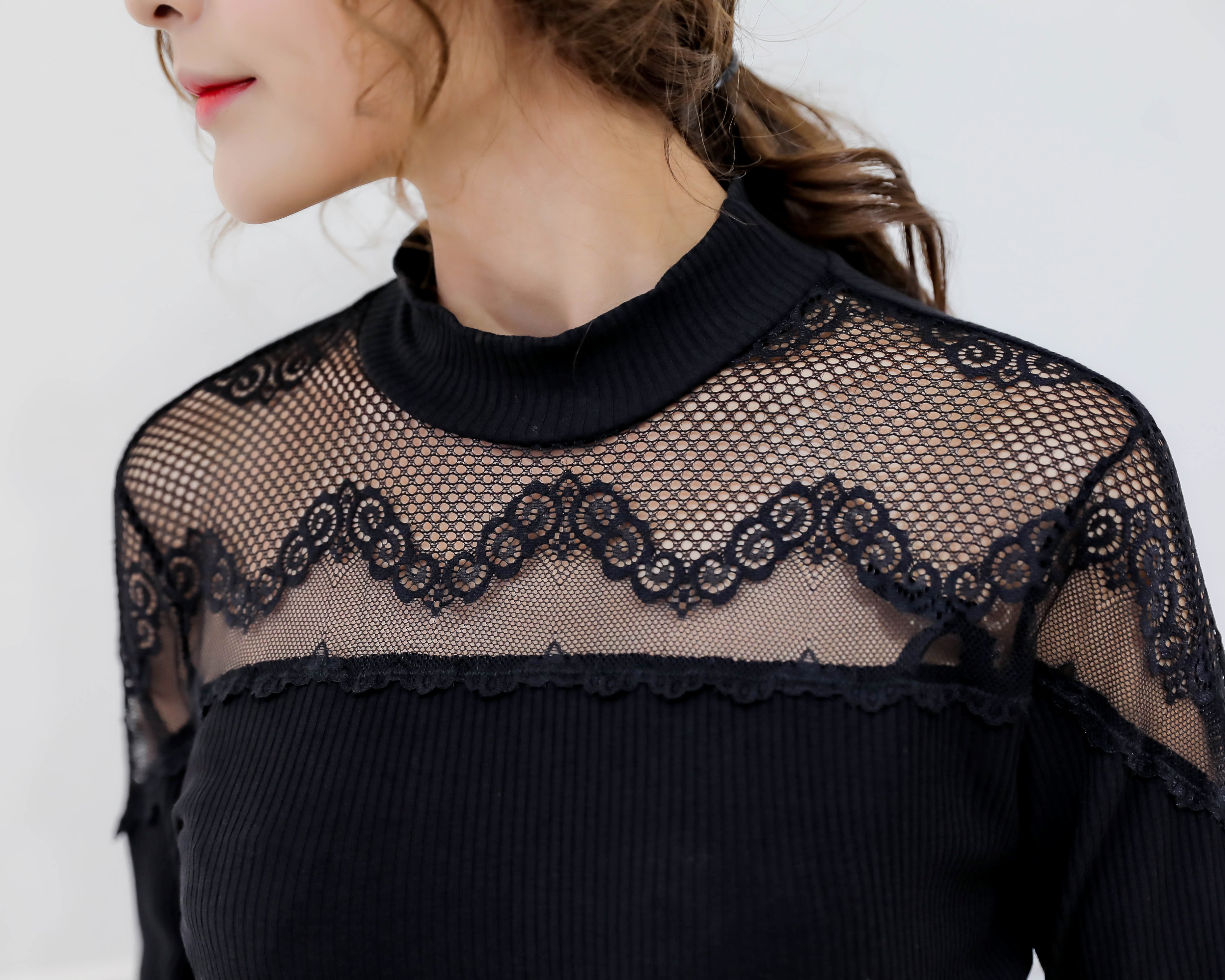 2017 Autumn New Thread Fabric Turtleneck Base Shirt Application Scenario