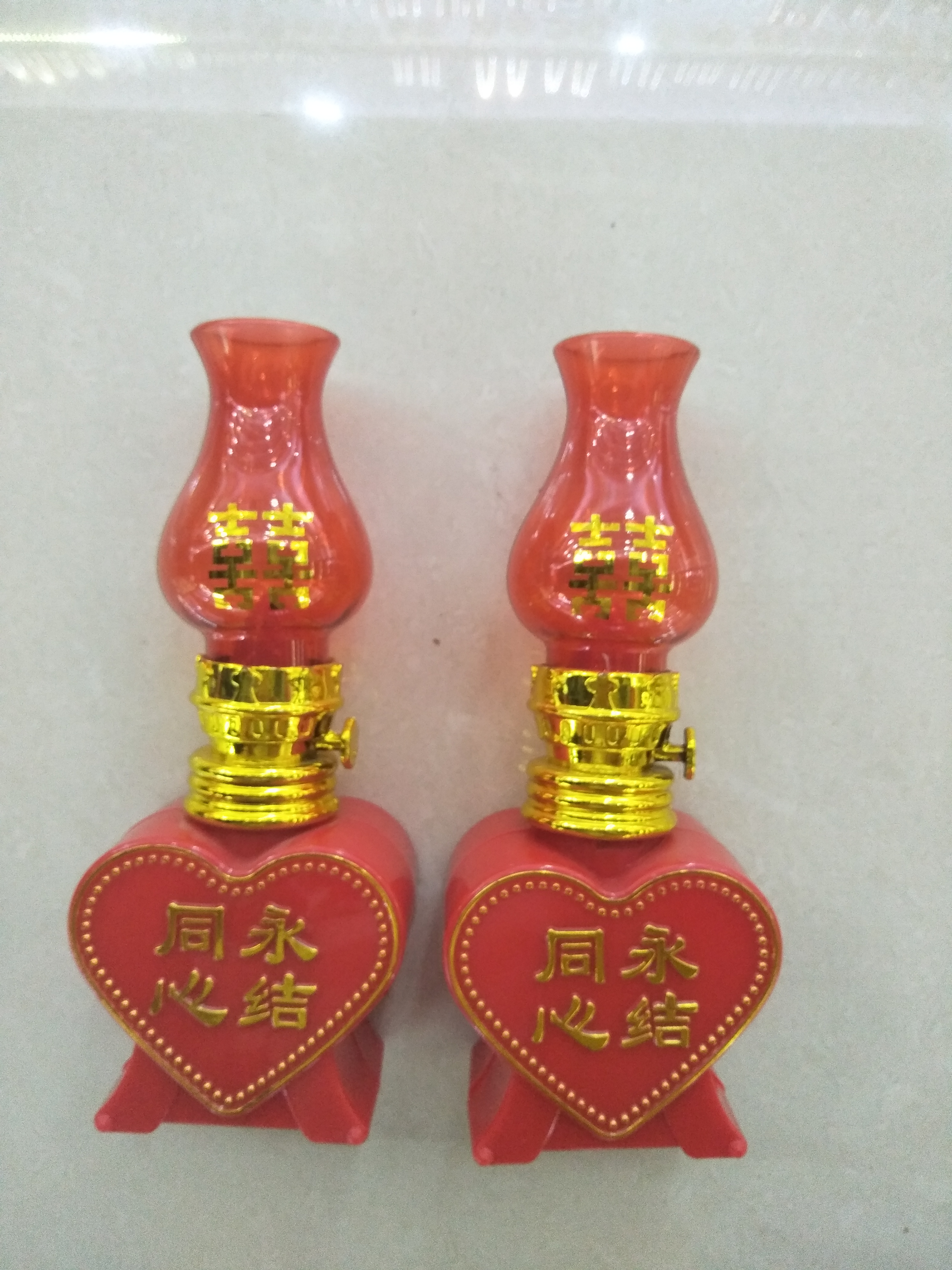 A pair of traditional Chinese trend LED heart-shaped wedding products, "Eternal Love and Double Happiness" electronic wax and long-name lamps