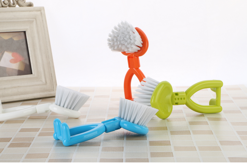Factory direct sales of human-shaped bathroom brushes, heart-shaped multi-functional sink cup crevice brushes, and folding cleaning brushes Specification image