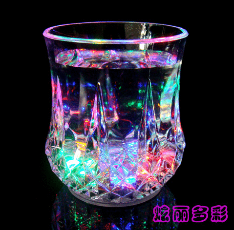 入水亮变色发光杯奇妙水感应炫彩闪光杯|水晶花菠萝杯200mL