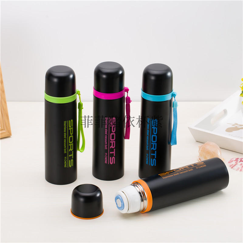Factory direct sales of vacuum insulated cups, fashionable bullet-shaped handle ropes, sports water bottles, gift custom cups details Picture
