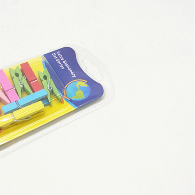 Colorful small wooden clips, cute and creative colorful small wooden clips, photo clips and sticky note clips Application Scenario