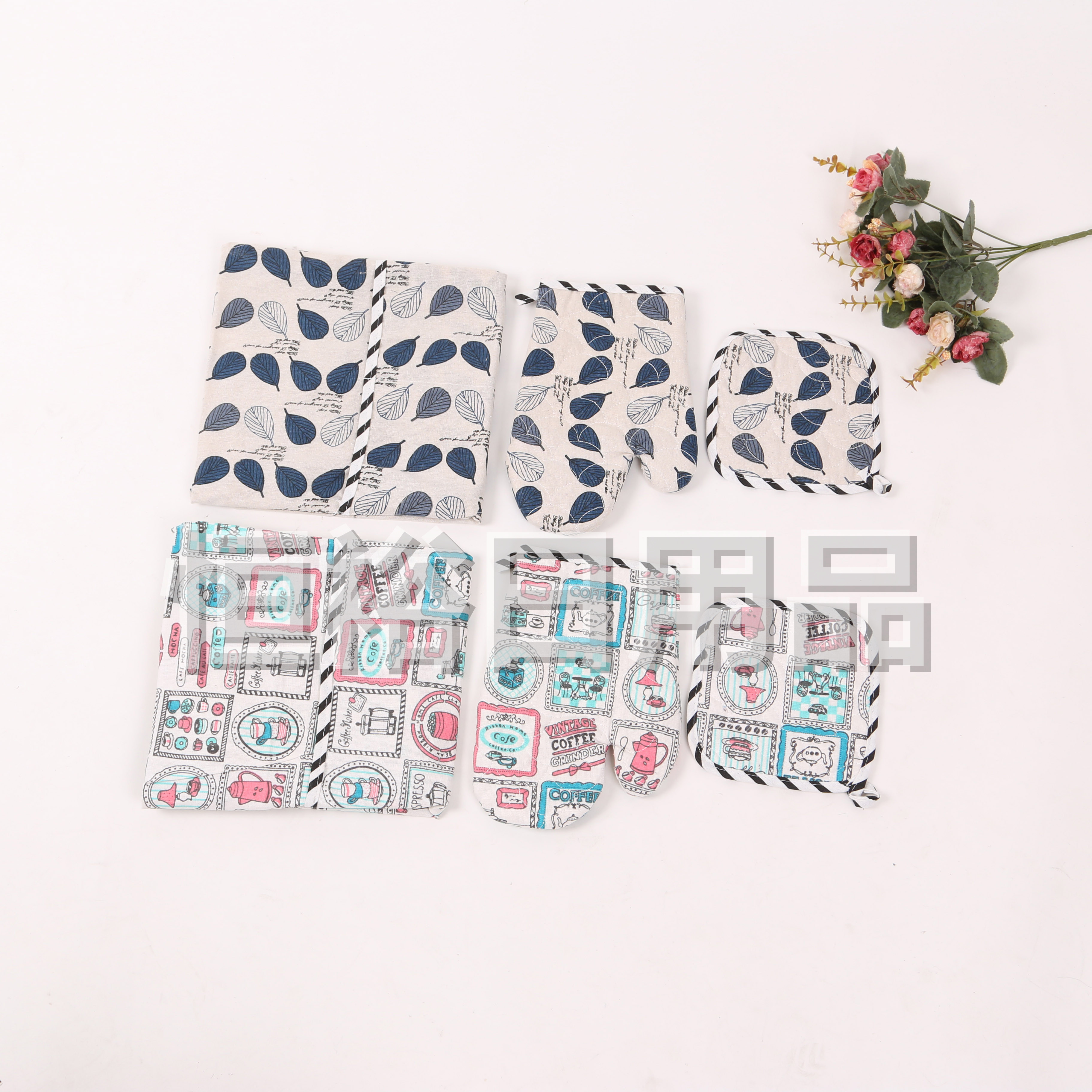 棉麻三件套围裙 微波炉手套 餐垫三件套产品图