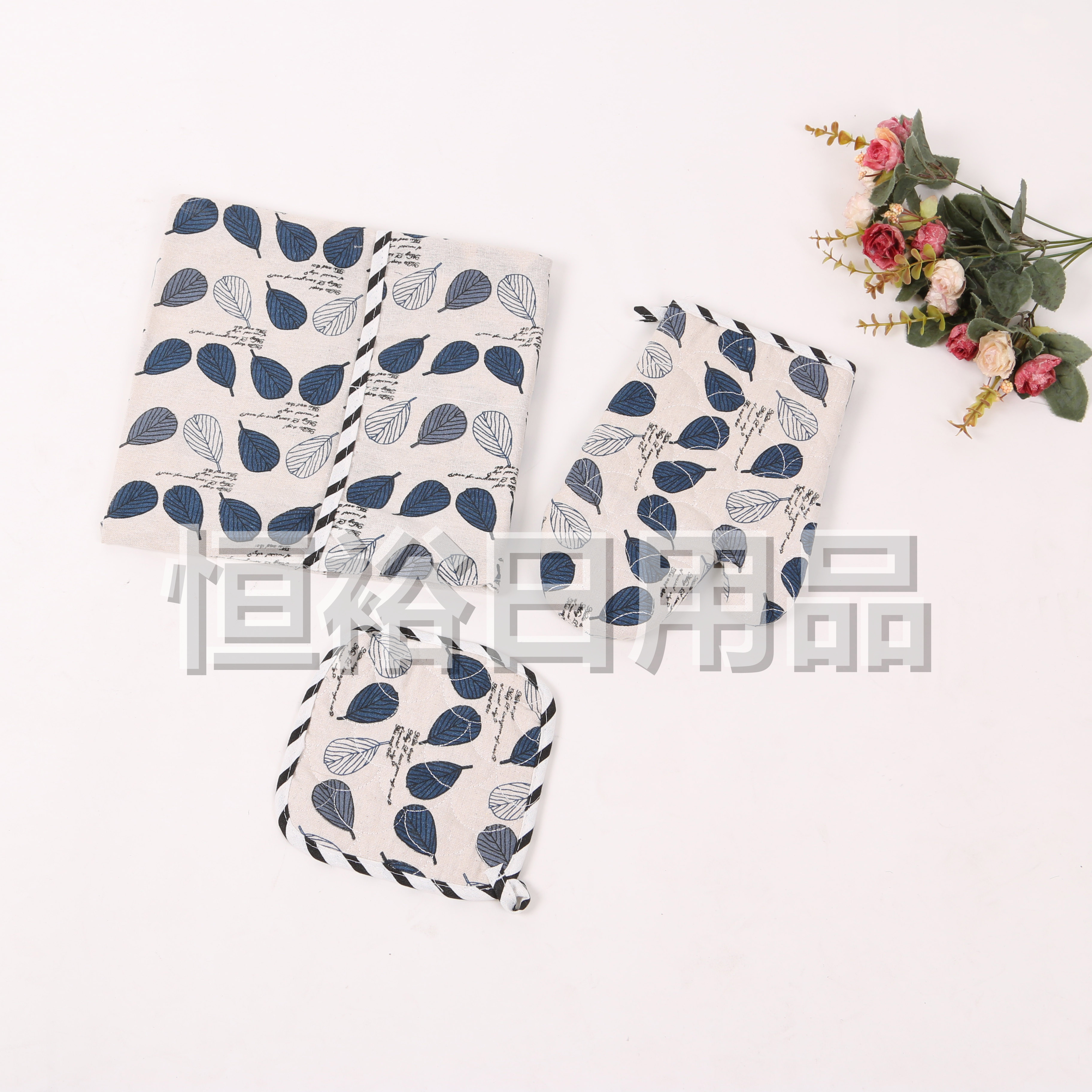 棉麻三件套围裙 微波炉手套 餐垫三件套细节图