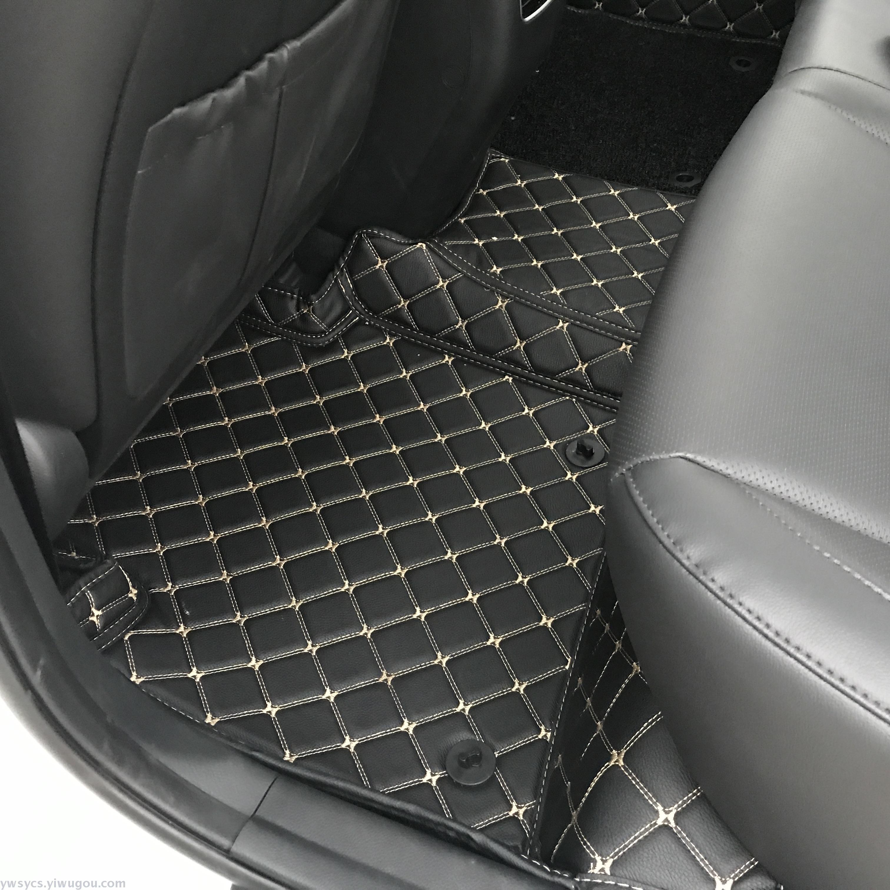 Shengbolia Auto high-end luxury hand-sewn floor MATS, direct sales from the manufacturer of floor MATS, wholesale of auto supplies Application Scenario