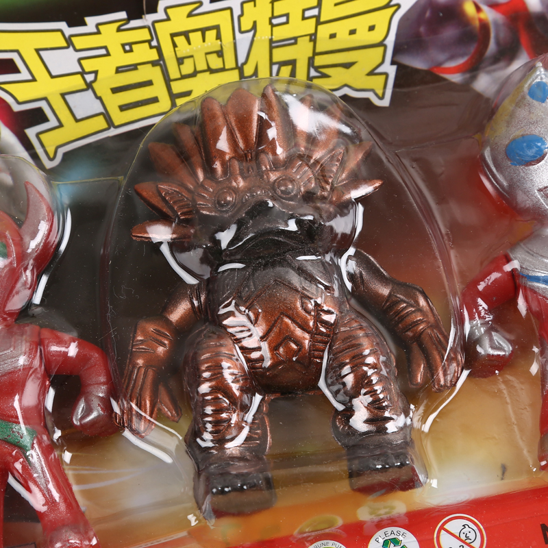 Paper card packaged Ultraman team toys, fashionable children's toys, popular street stall toys wholesale Application Scenario