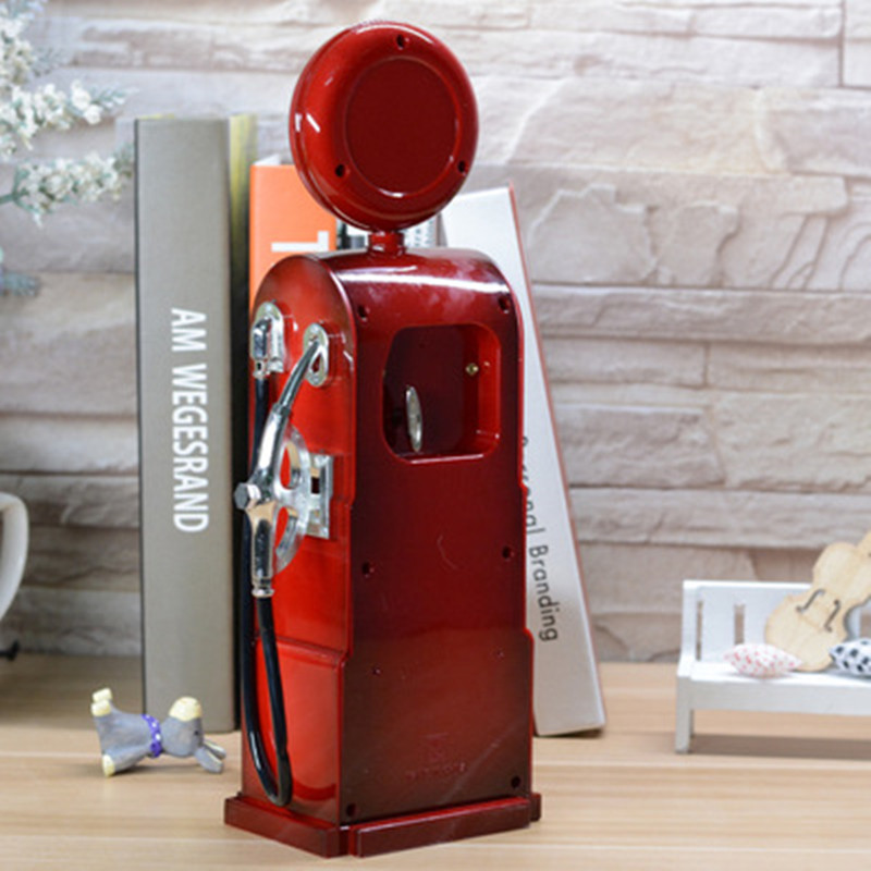 Creative retro tanker music box 8-tone creative gift Application Scenario