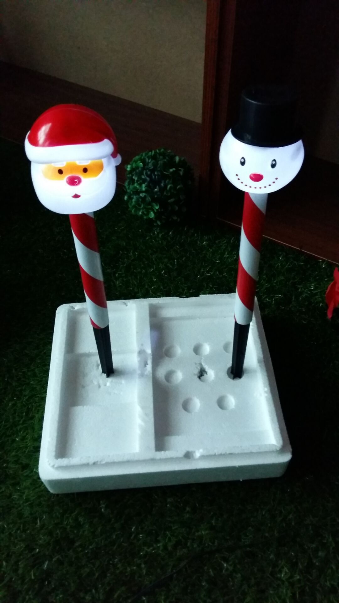 太阳能圣诞雪人 圣诞老人 地插灯细节图