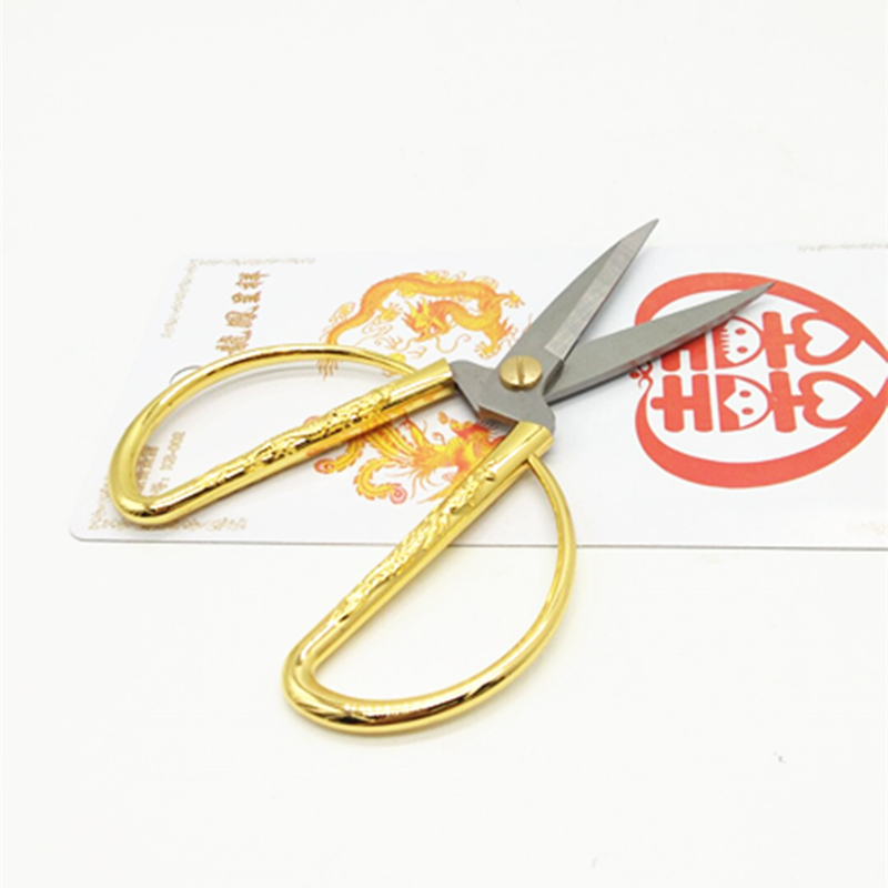 No. 2 Dragon and Phoenix Golden Scissors Stainless Steel Alloy Household Scissors Wedding supplies Creative Decorative Golden Scissors Specification image