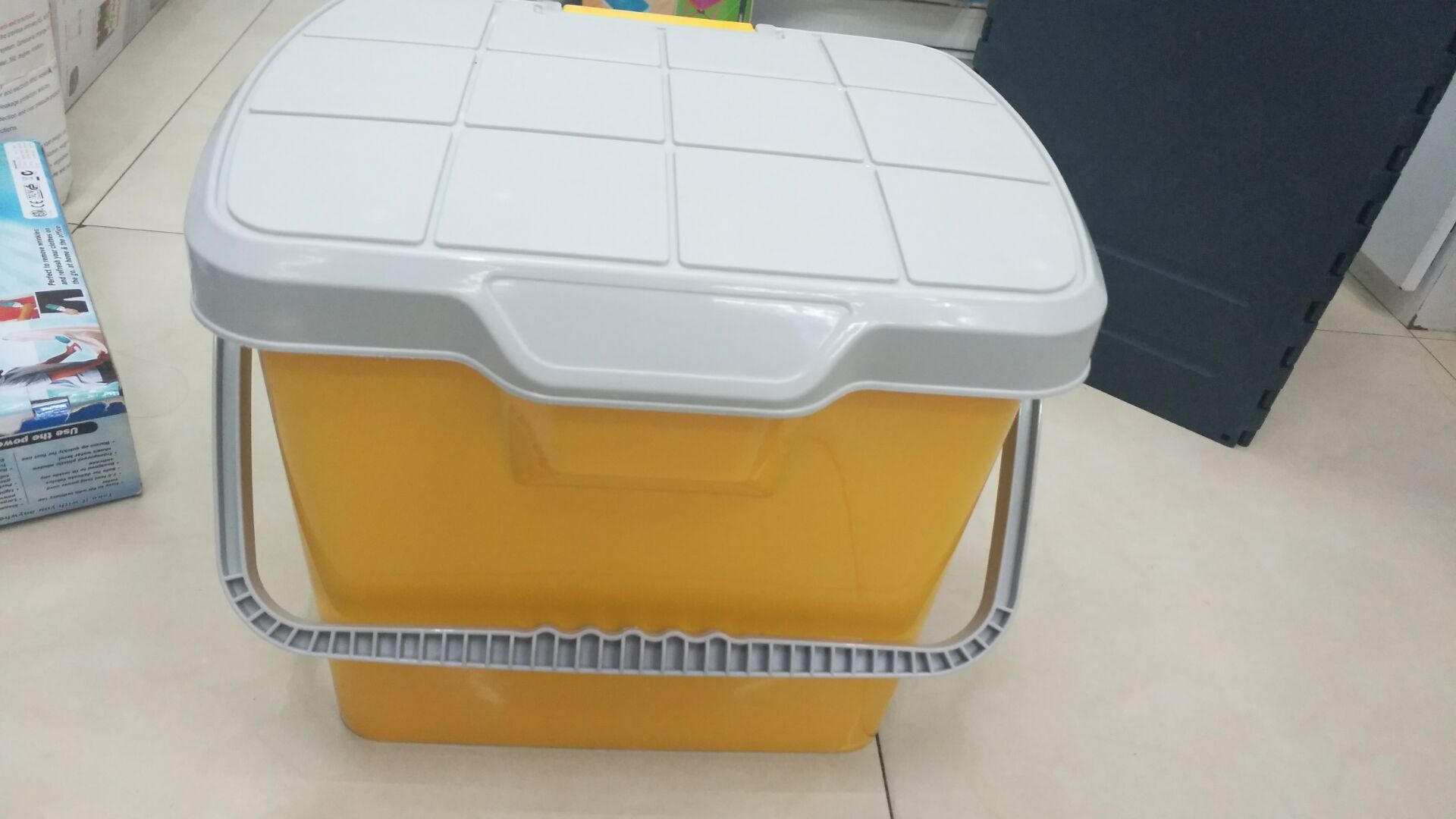 Portable high-pressure electric car washer CarWasher Application Scenario