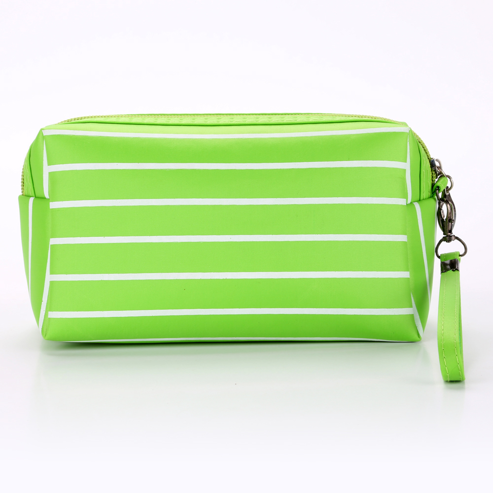 LOVE ME Makeup Bag, Korean version striped heart-shaped Prince Bag, makeup bag, toiletry bag, clutch bag details Picture