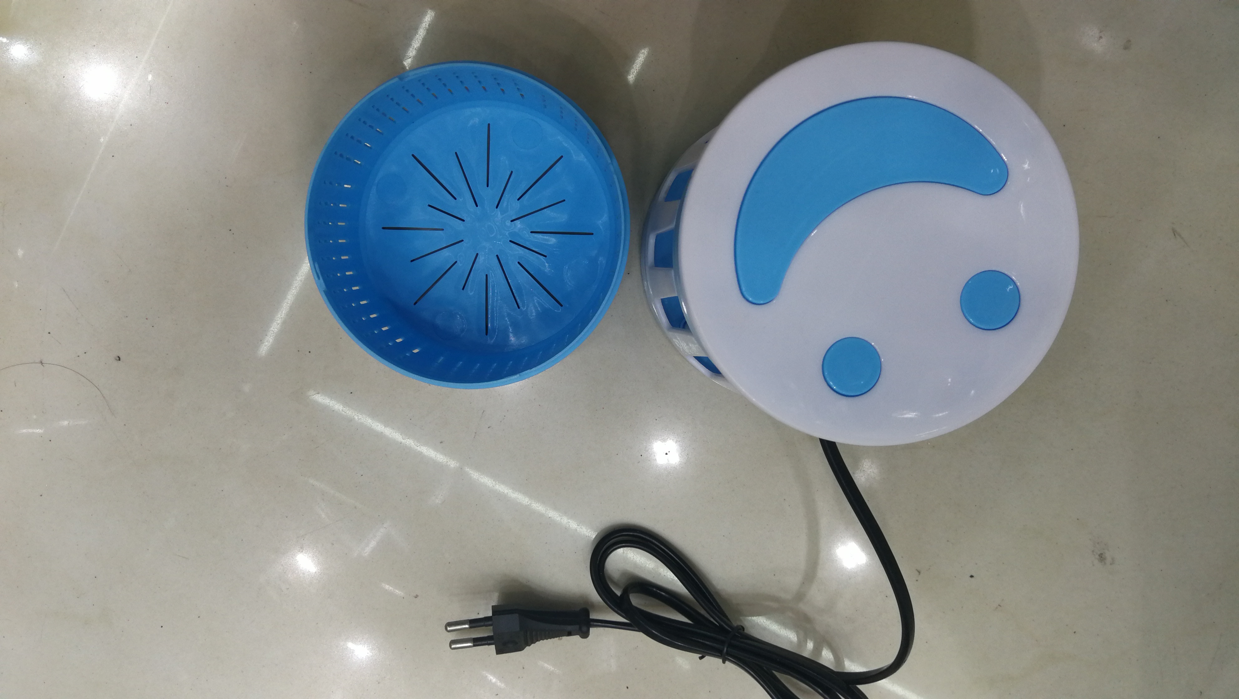 poweful mosquito-killing lamp with smiling face suction is a product for mothers and babies details Picture