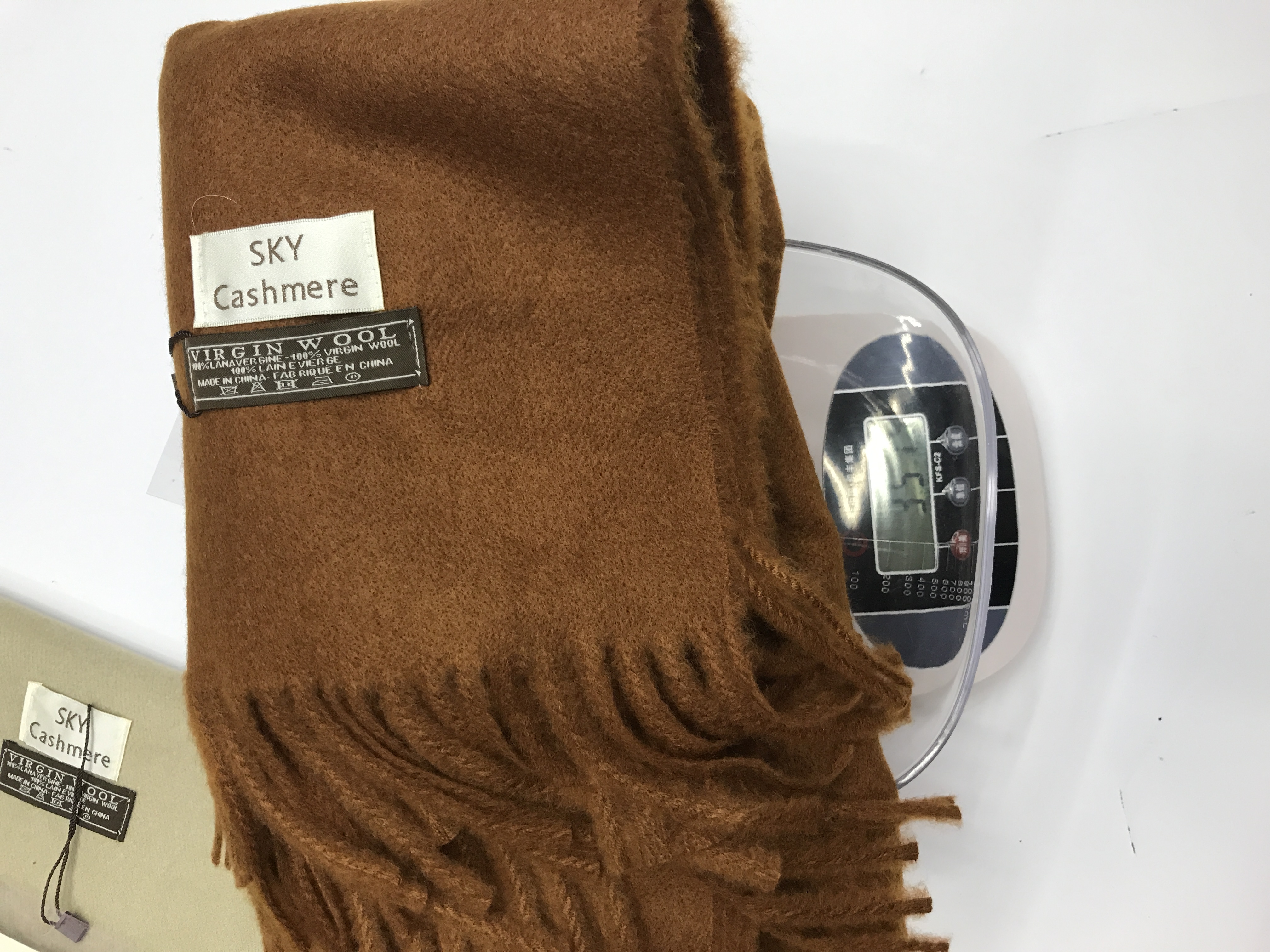 The New Sky Series Is New! This Scarf Is Really Very Tall And The Color Is Super Positive! In Vogue Specification drawing