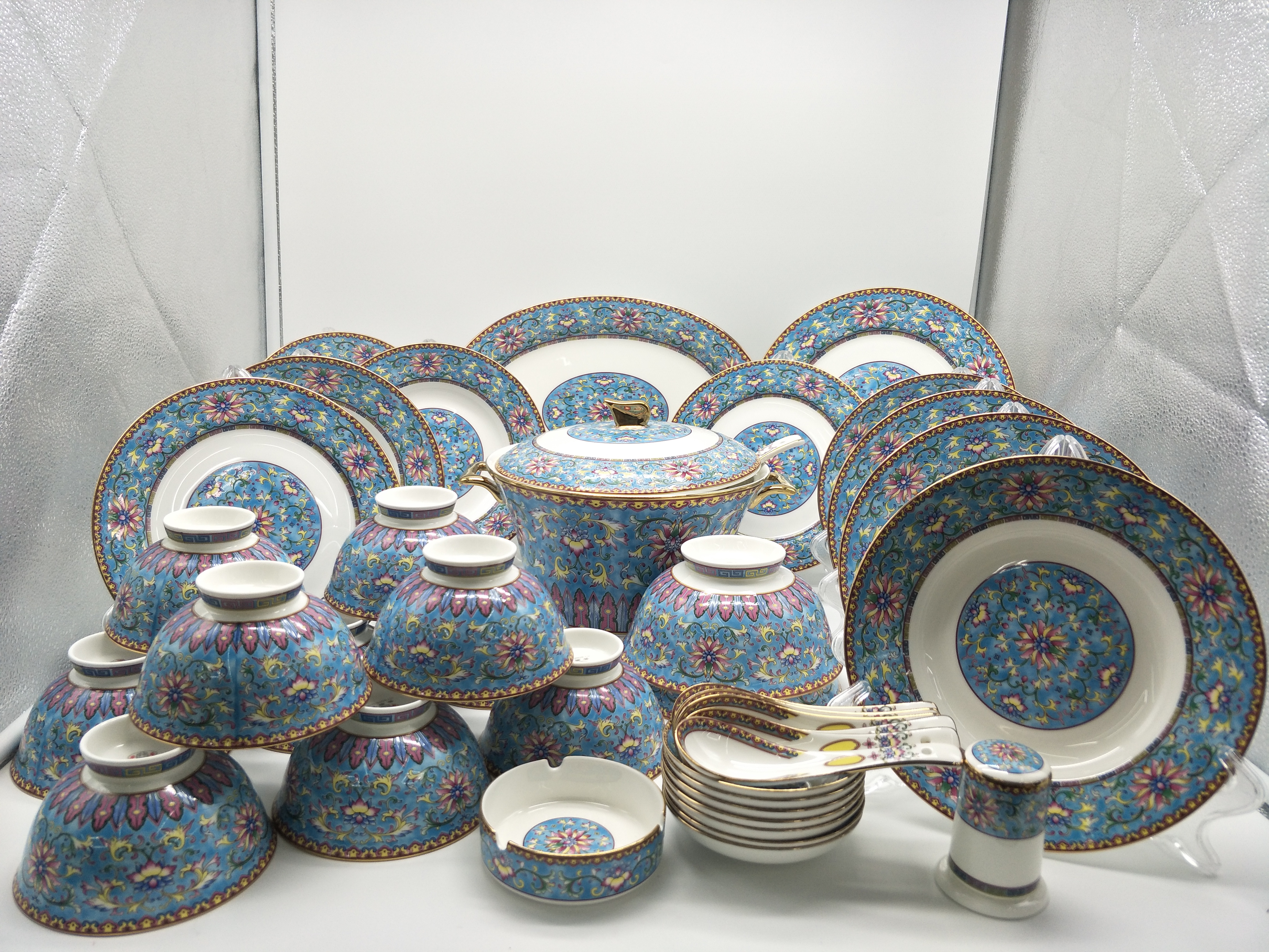 陶瓷工艺品实物图