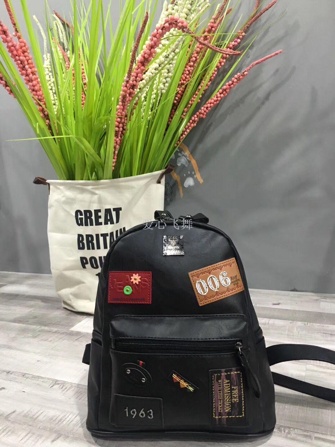 "Love Dance Children's Backpack, Antique Backpack, Hand-held Bag, PU Parent-Child Bag. Specification image