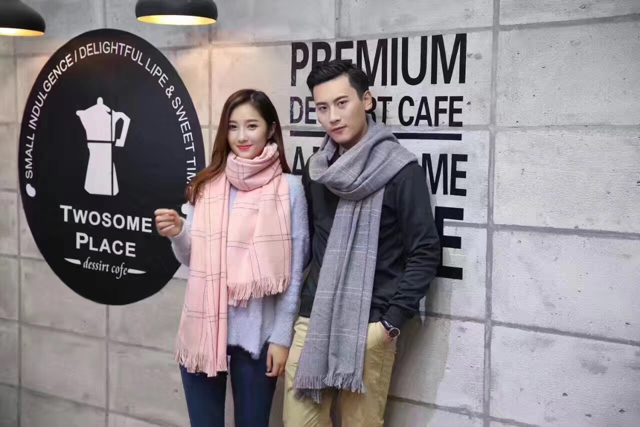 Soft and comfortable plaid for both men and women thumbnail