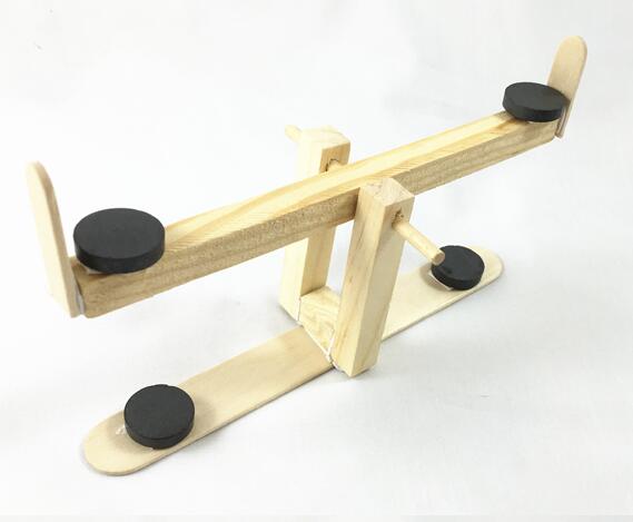 Science Gadget: Magnetic Seesaw, Physics lever for Primary and Middle School students, DIY Handicraft invention