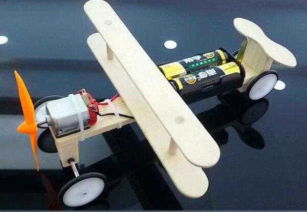 电动滑行飞机 DIY科技小制作 科学实验材料图