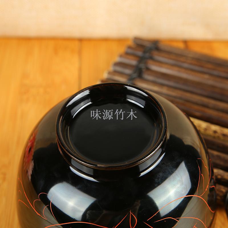 垃圾桶实物图