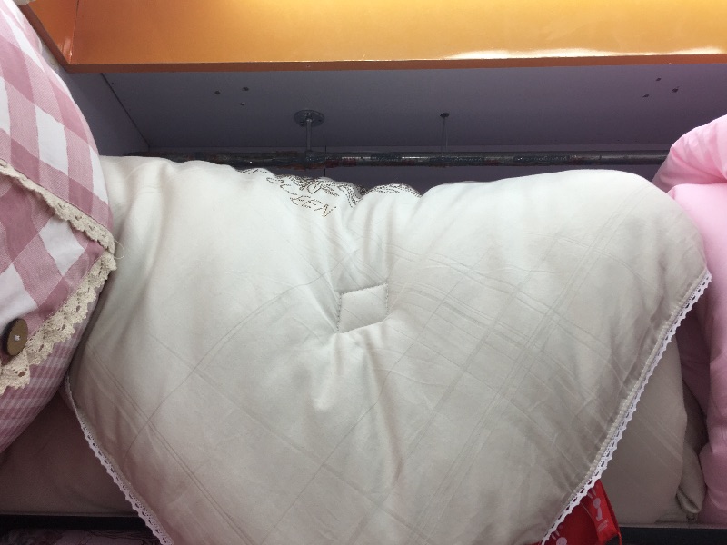 Bed Linen Fully Ironed Brick Winter Quilt